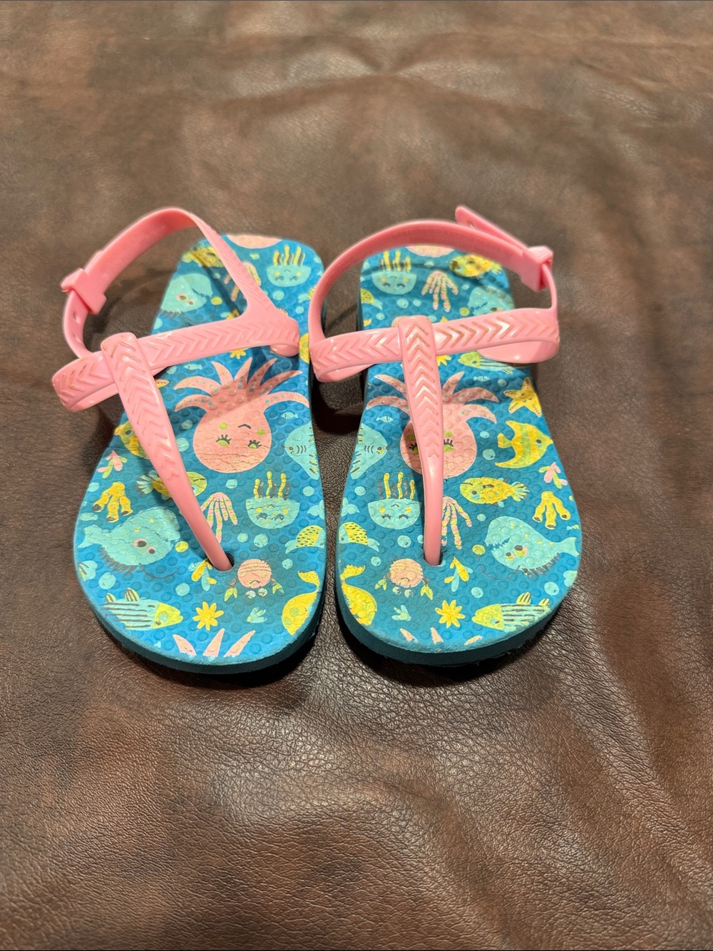 Old Navy Pink-Strap Flip Flops with Blue Ocean Print